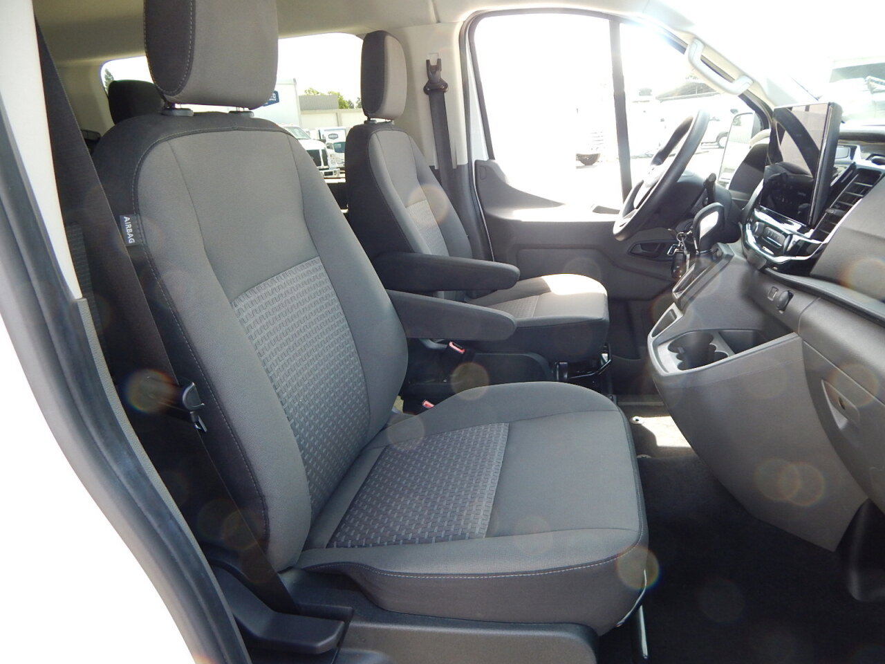 Used 2023 Ford Transit 350 XLT RWD image 23