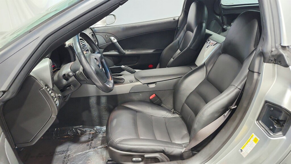 Used 2007 Chevrolet Corvette Coupe RWD image 28