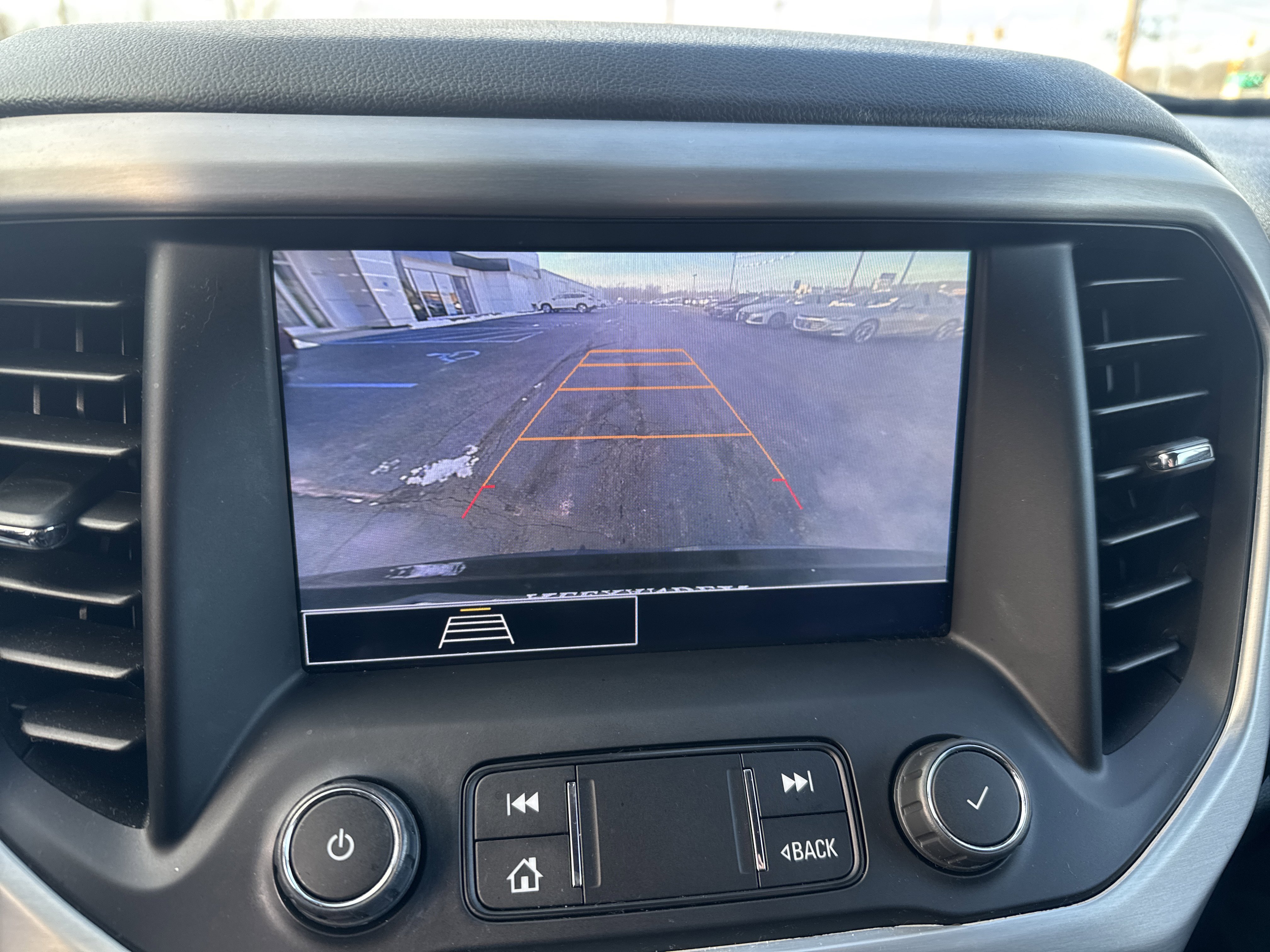 Used 2021 GMC Acadia SLE w/ Driver Convenience Package image 27