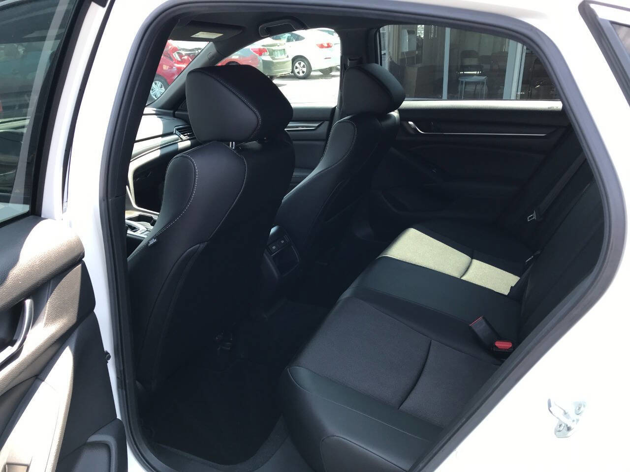 Used 2021 Honda Accord Sport image 9