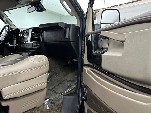 Used 2020 Chevrolet Express 2500 w/ Enhanced Convenience Package image 39