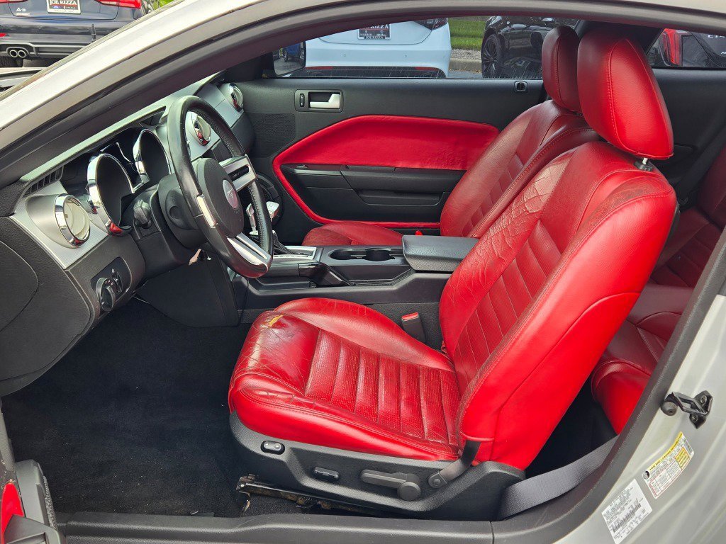 Used 2006 Ford Mustang GT Premium image 14