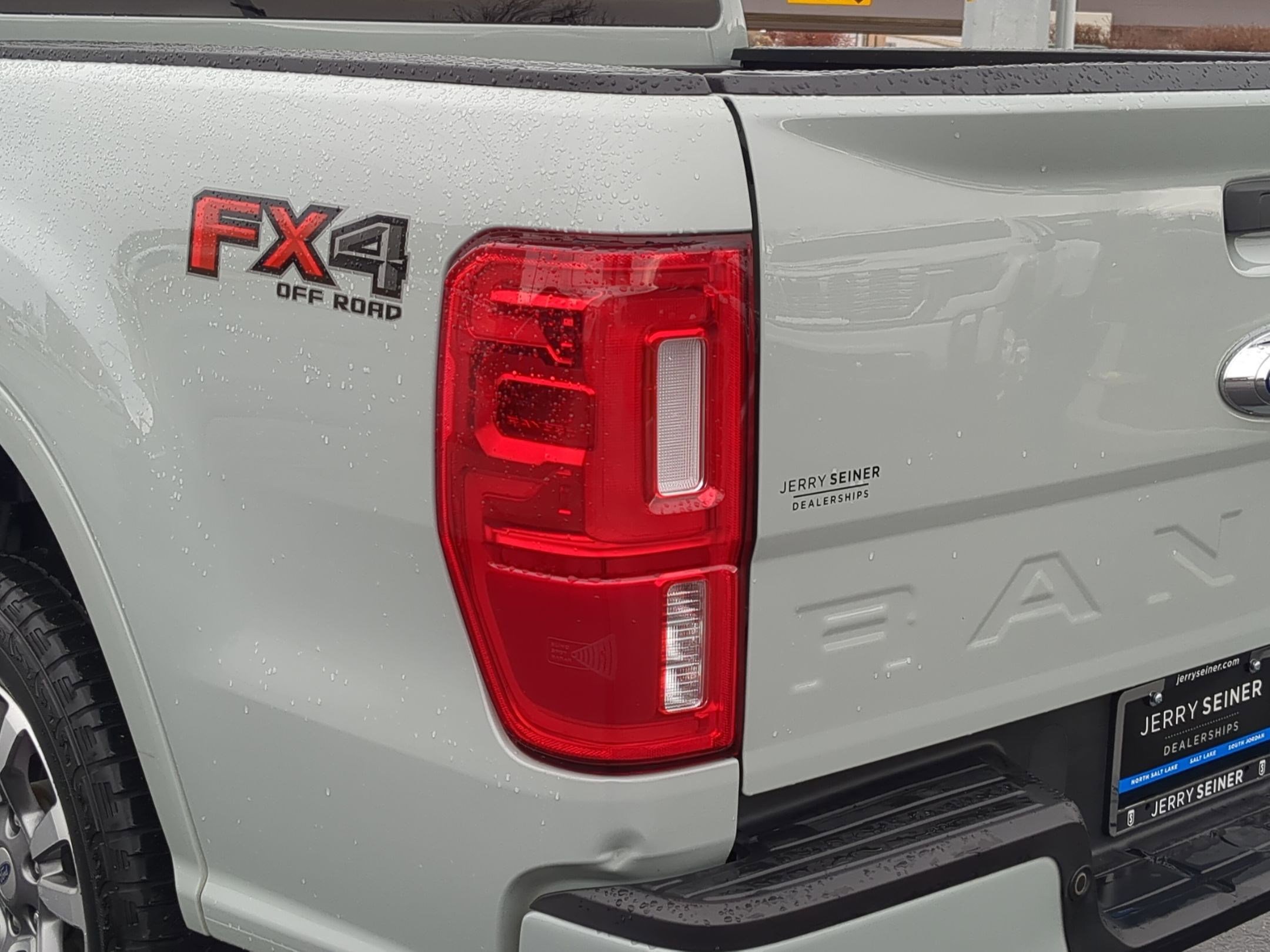 Used 2023 Ford Ranger Lariat w/ FX4 Off-Road Package image 12