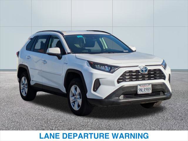 Used 2020 Toyota RAV4 LE image 4