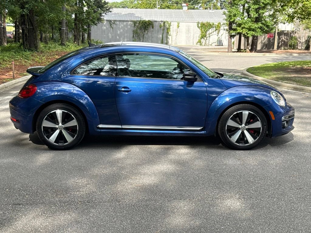 Used 2013 Volkswagen Beetle R-Line FWD image 8