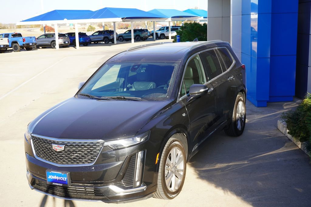 Used 2024 Cadillac XT6 Premium Luxury image 10