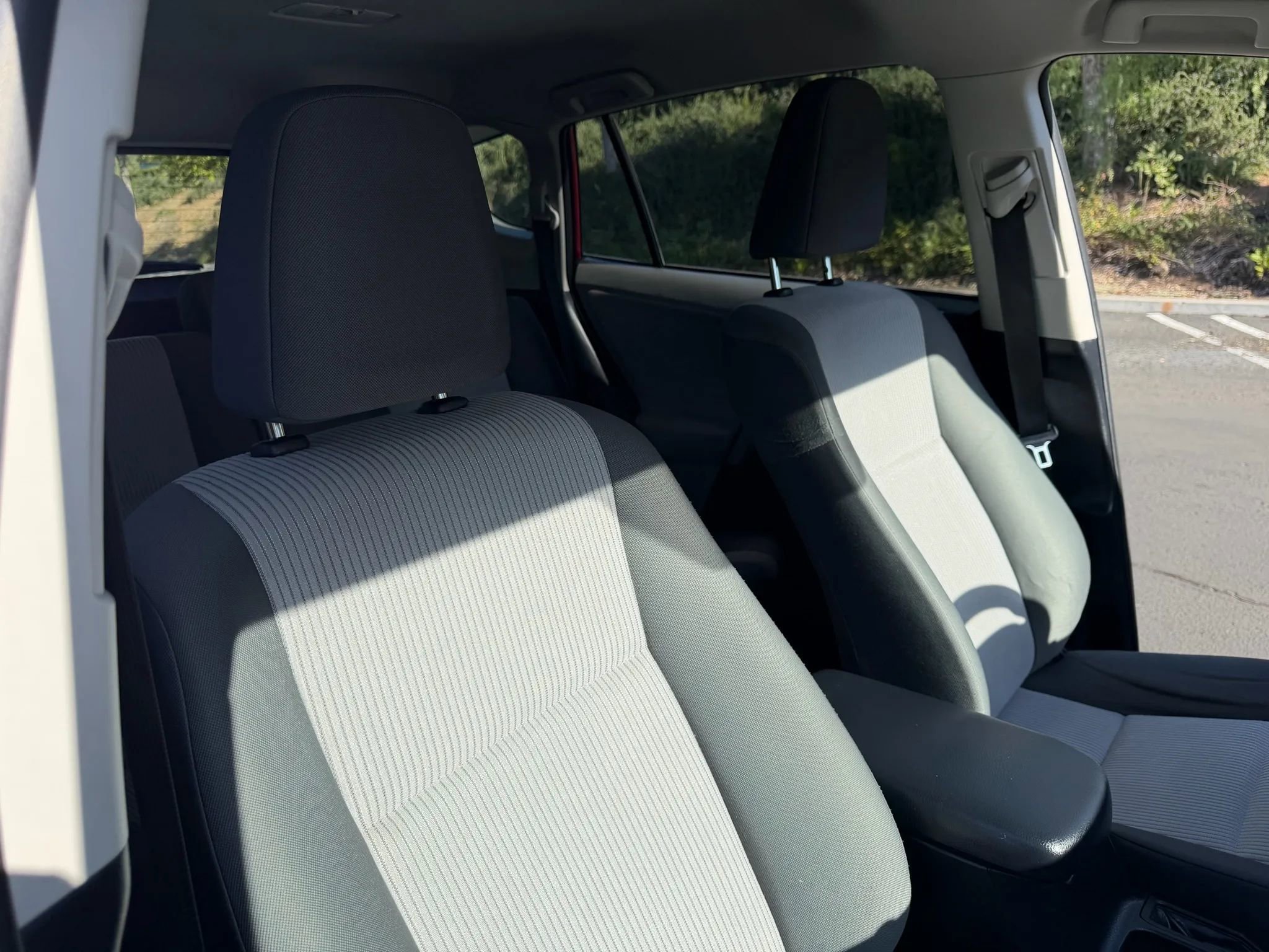 Used 2013 Toyota RAV4 LE image 25