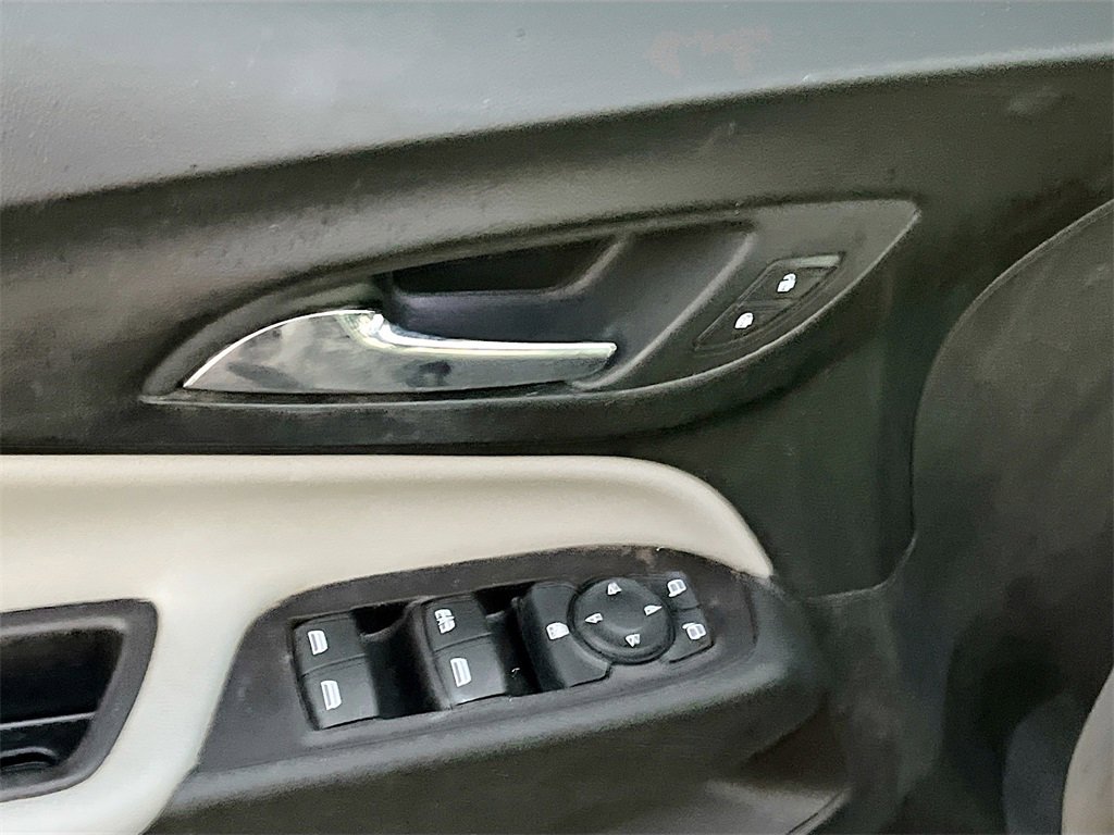 Used 2022 Chevrolet Equinox LS w/ LS Convenience Package image 17