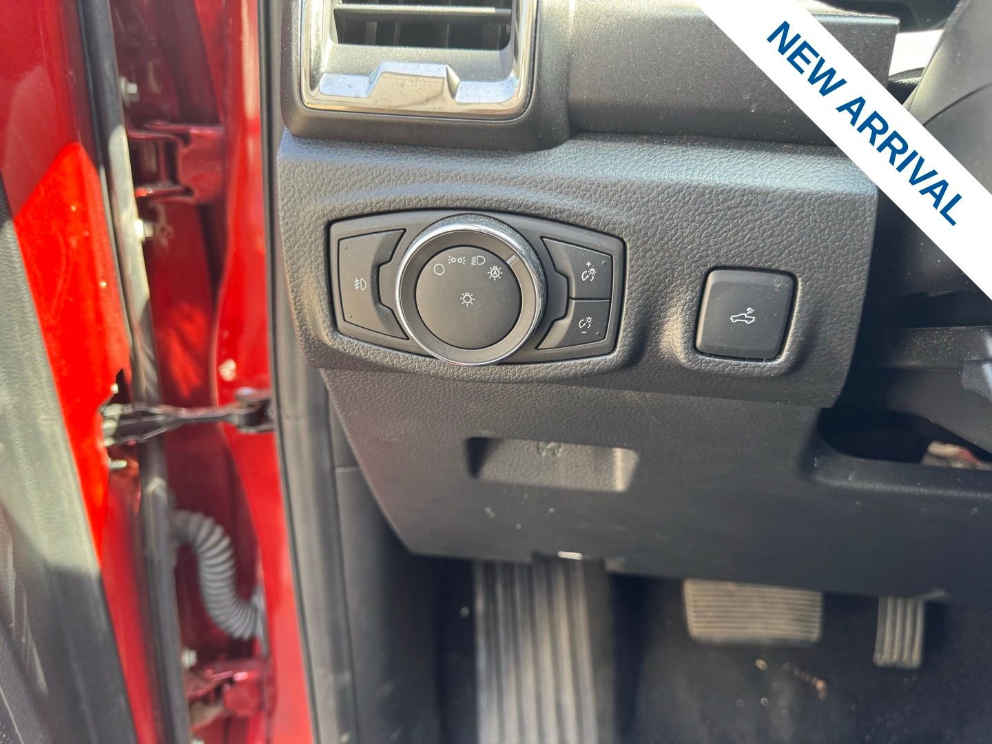 Used 2022 Ford Ranger Lariat w/ Tremor Off-Road Package AWD/4WD image 19