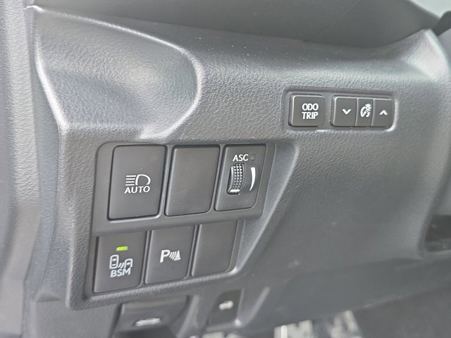 Used 2019 Lexus IS 300 F Sport w/ F Sport Package RWD image 8