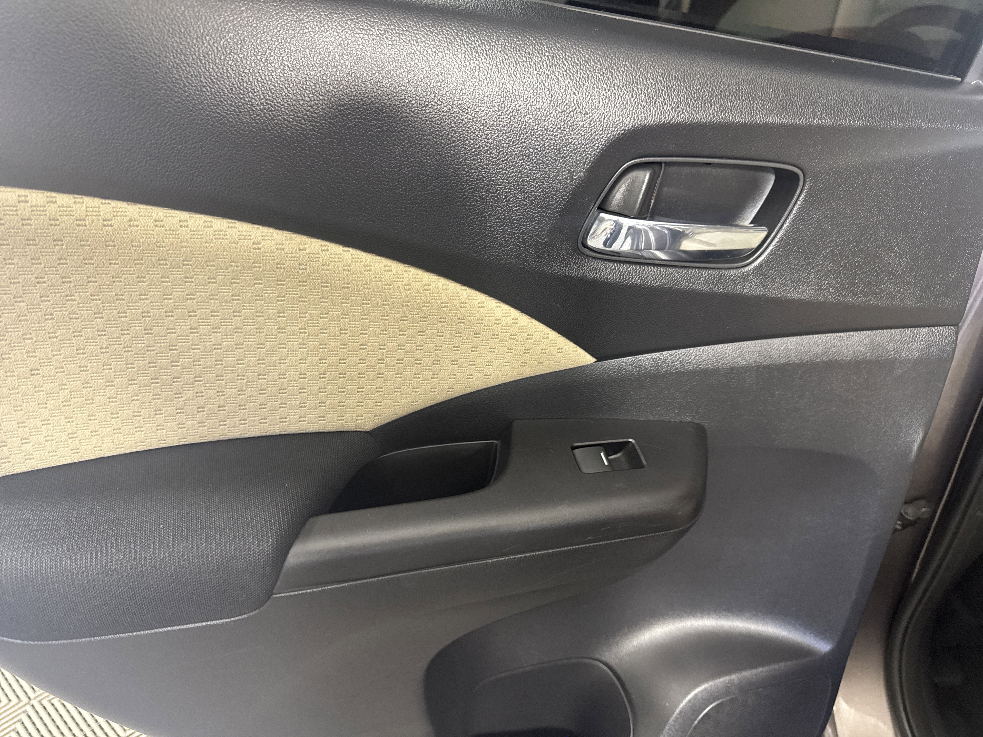 Used 2016 Honda CR-V EX image 17