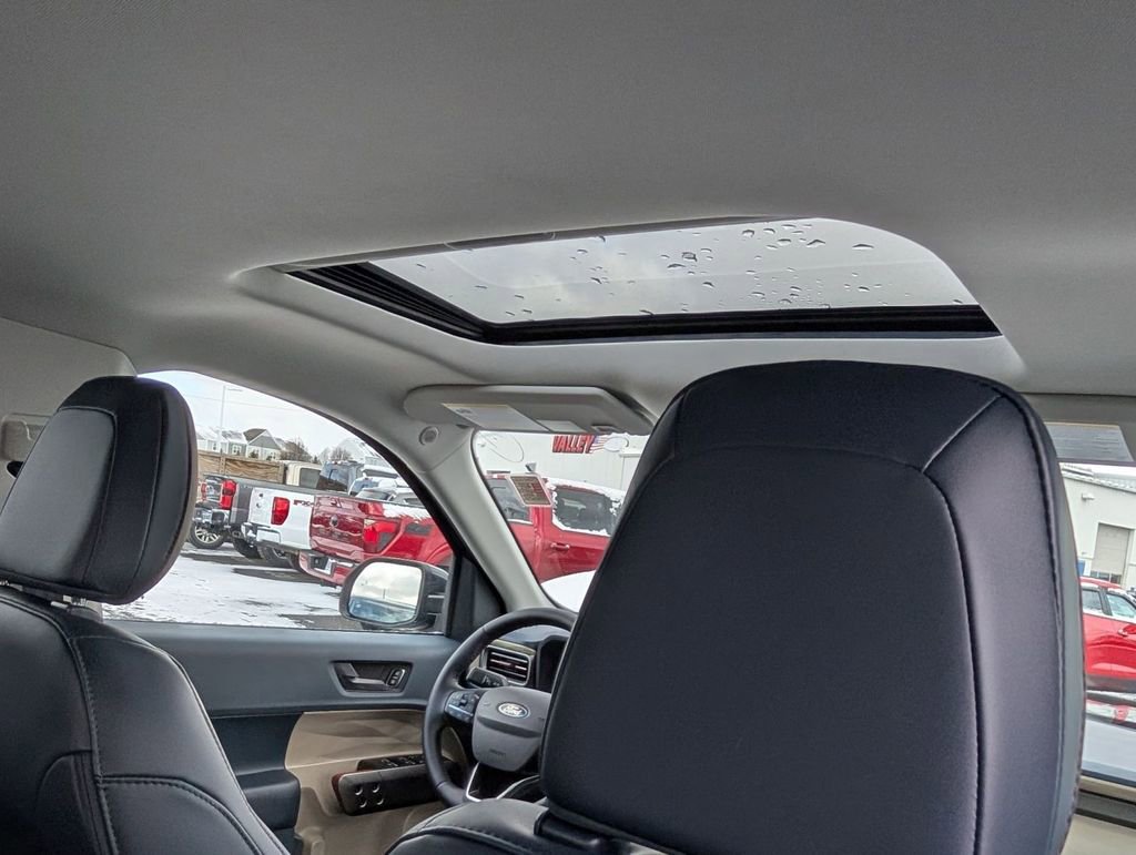 New 2025 Ford Maverick Lariat w/ 4K Tow Package image 46