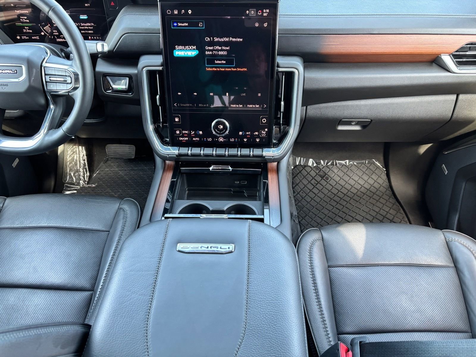 Used 2025 GMC Yukon XL Denali AWD/4WD image 14