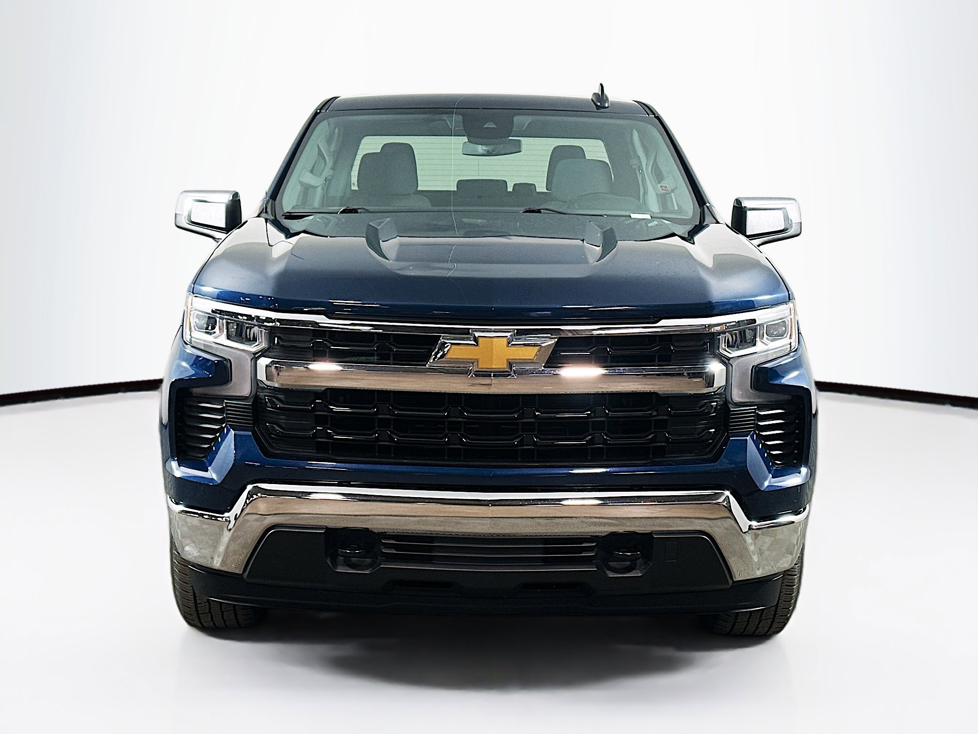 Used 2023 Chevrolet Silverado 1500 LT image 2