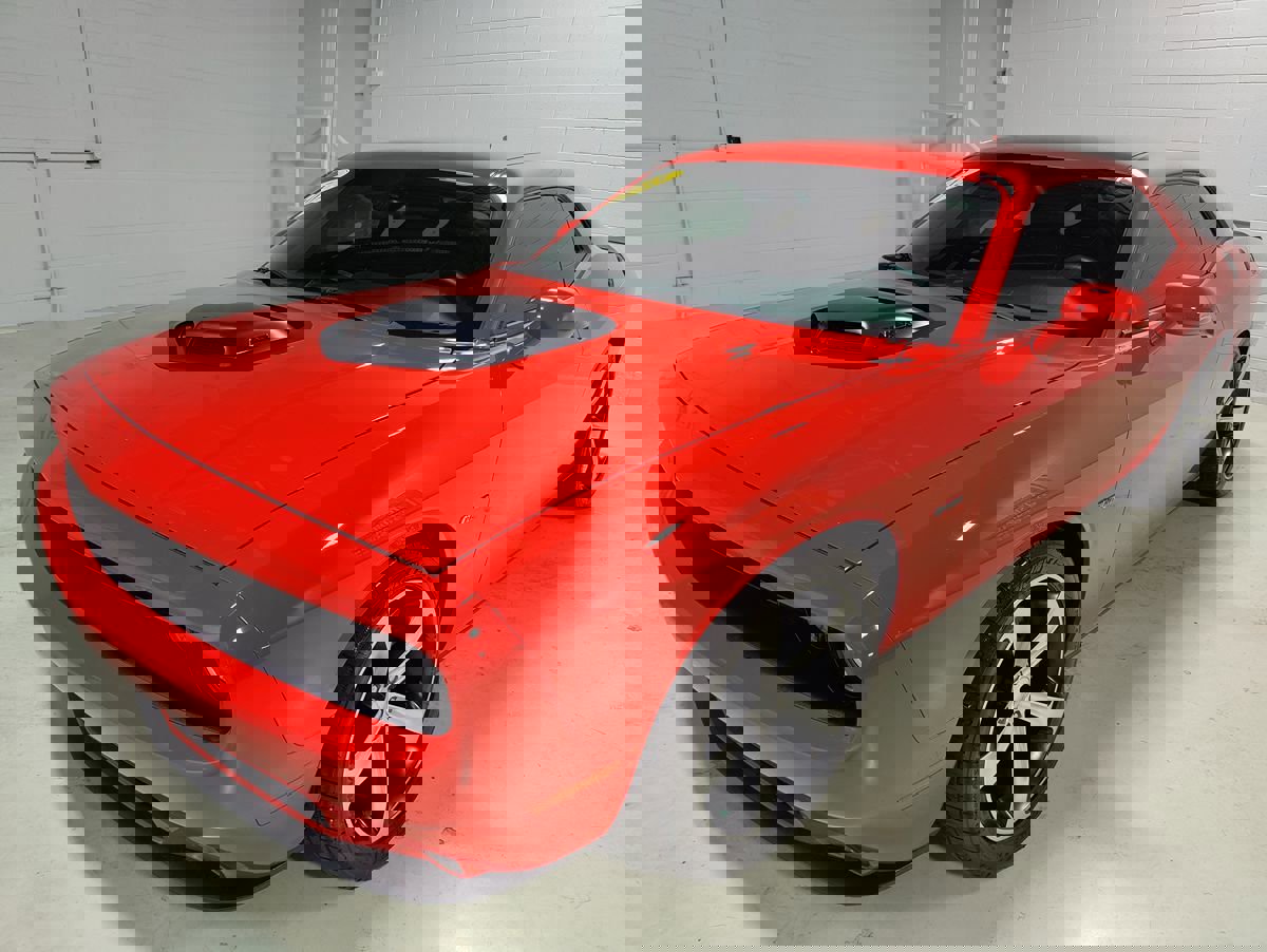Used 2015 Dodge Challenger R/T Plus image 16