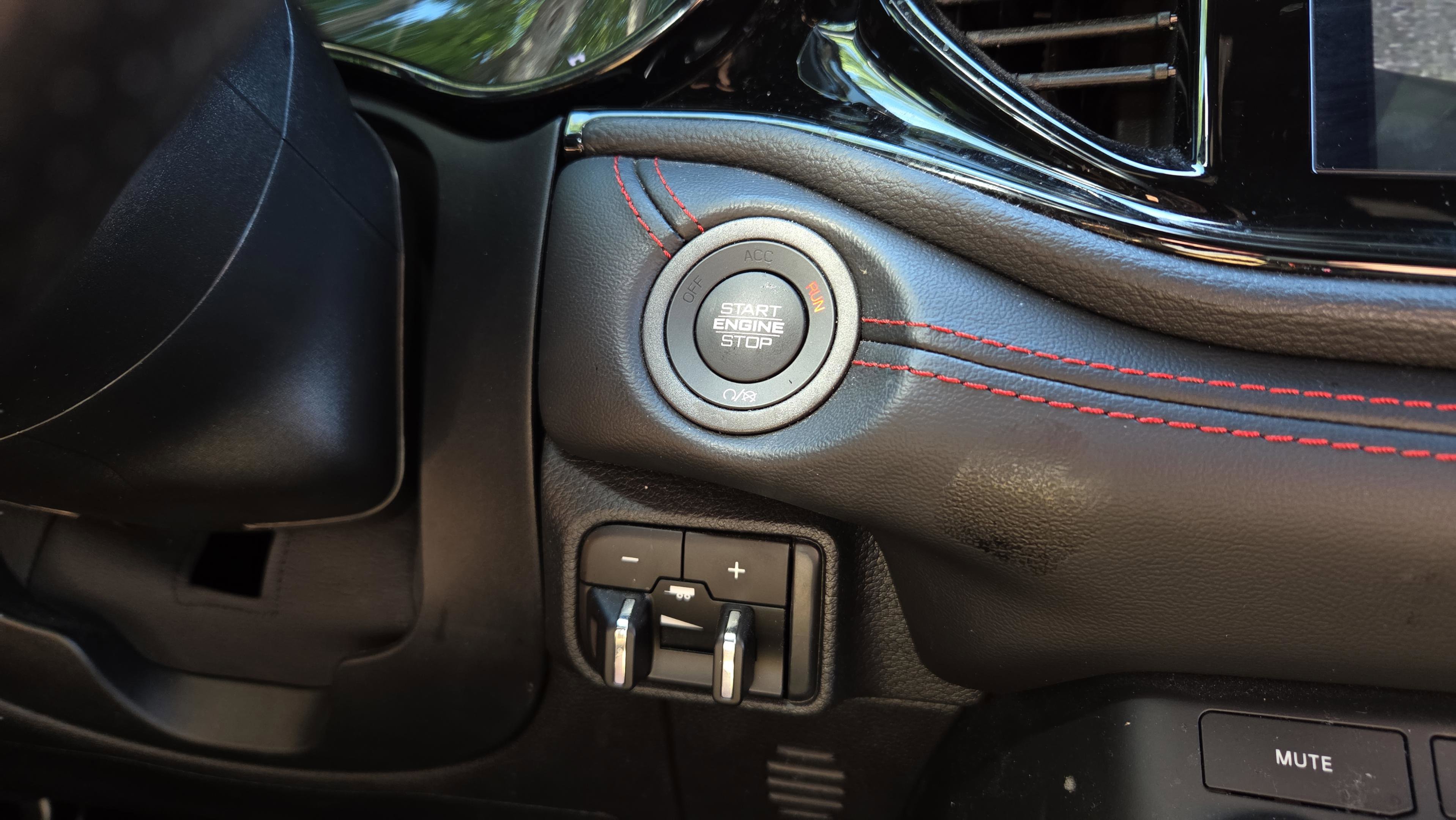 Used 2024 Dodge Durango GT image 30