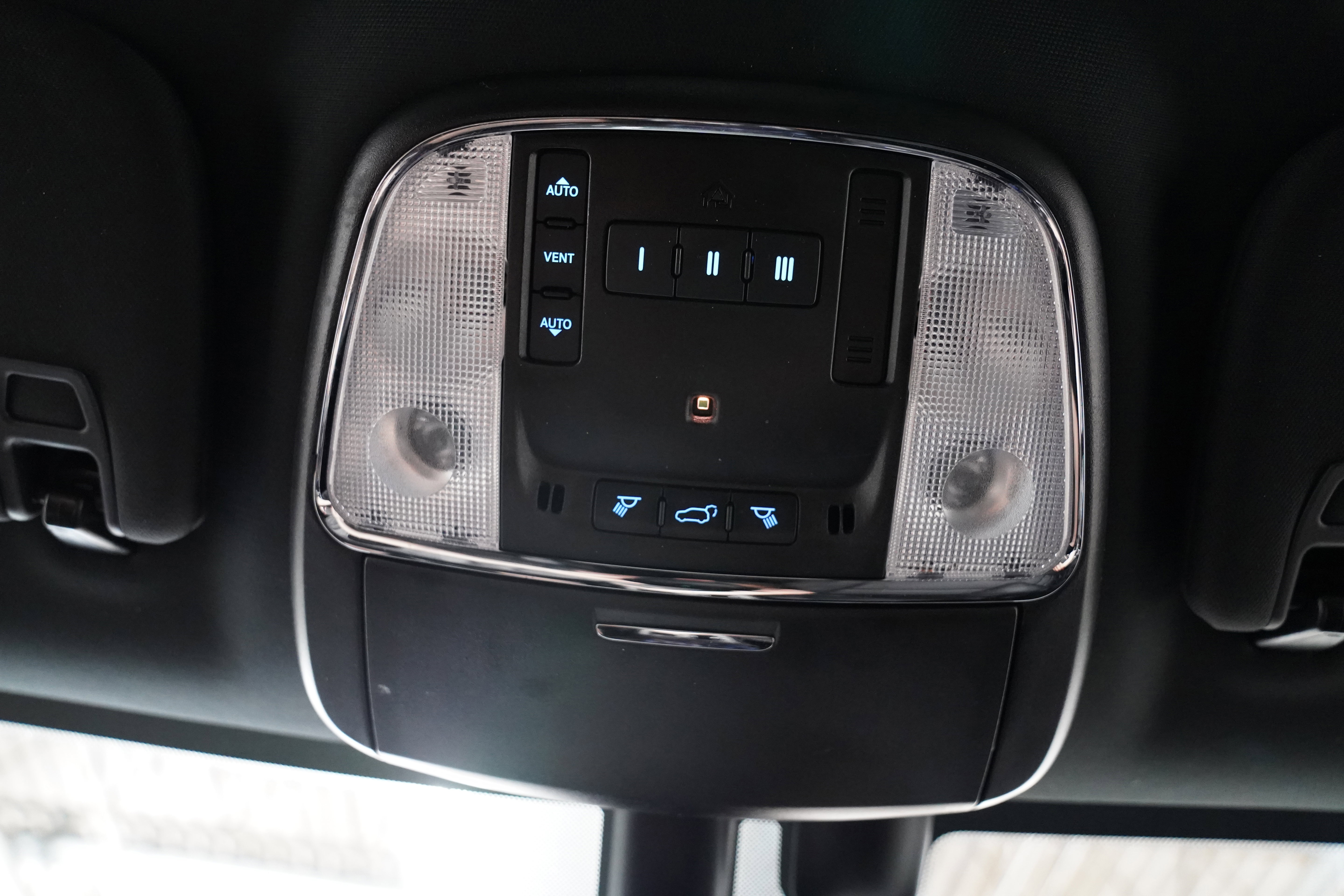 Used 2022 Jeep Grand Cherokee Limited AWD/4WD image 33