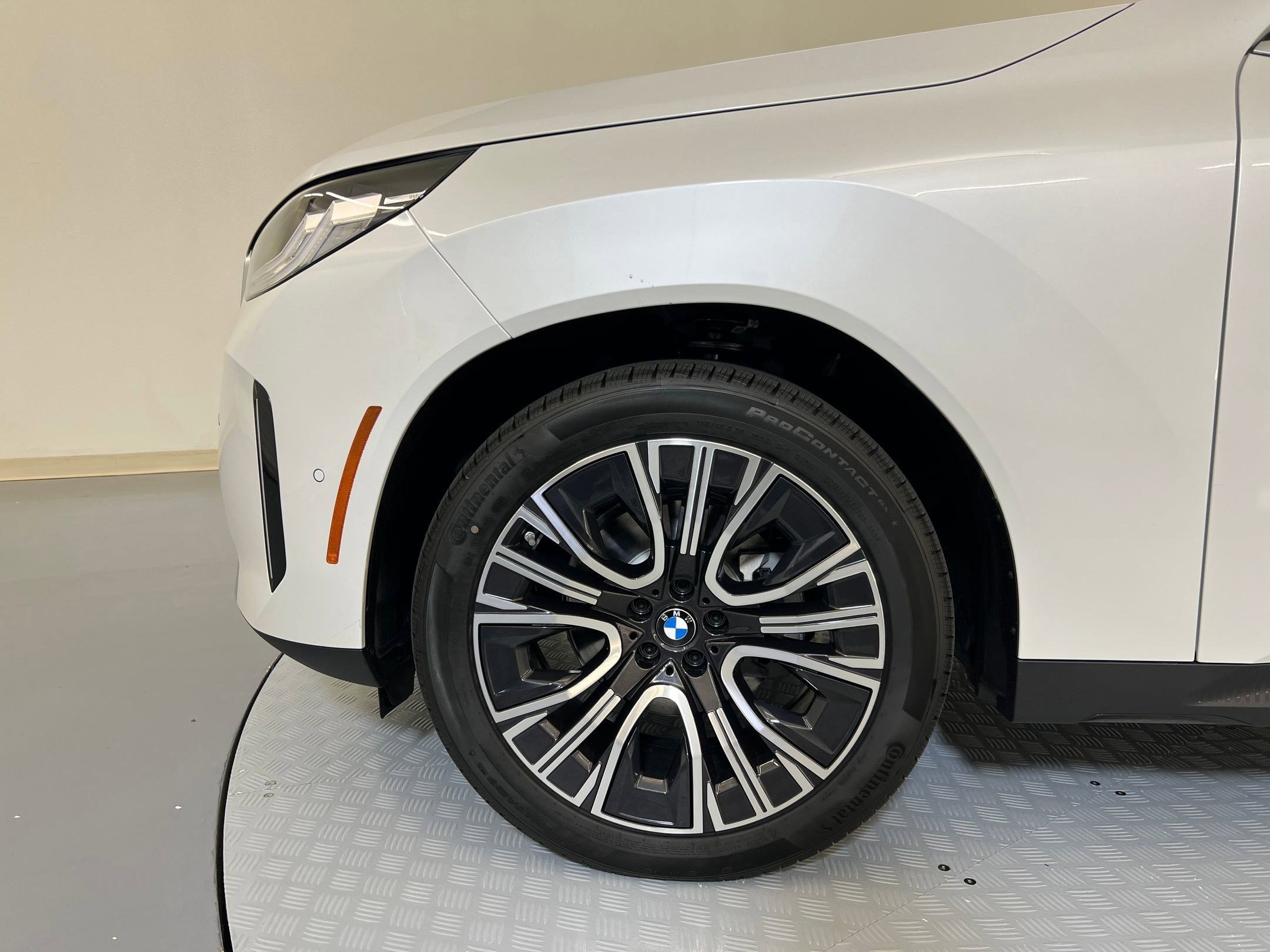 Used 2026 BMW X3 xDrive30 w/ Convenience Package AWD/4WD image 11