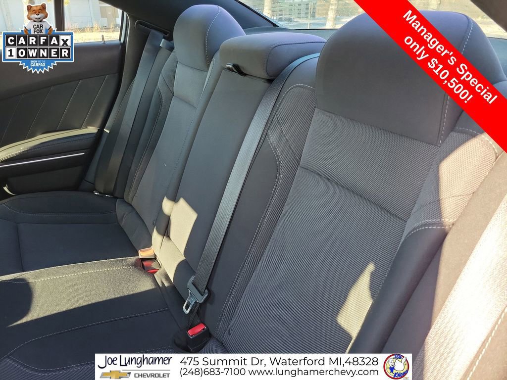 Used 2015 Dodge Charger SXT image 25