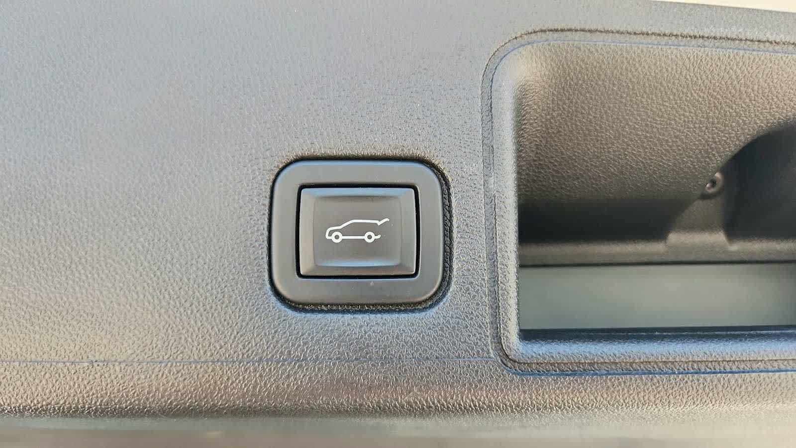 Used 2022 GMC Terrain SLE w/ Driver Convenience Package AWD/4WD image 27