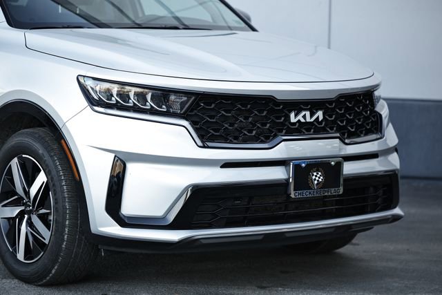 Used 2022 Kia Sorento S image 2
