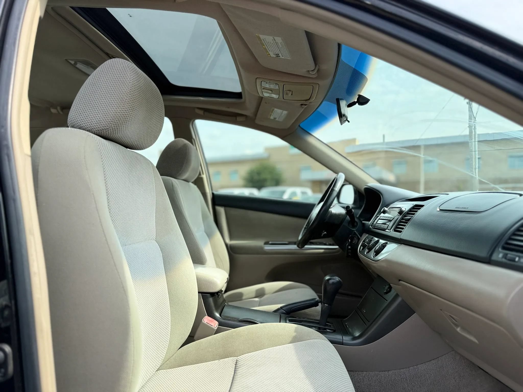 Used 2005 Toyota Camry LE FWD image 22