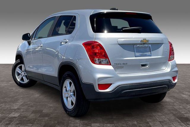 Used 2017 Chevrolet Trax LS w/ Fleet Convenience Package AWD/4WD image 11