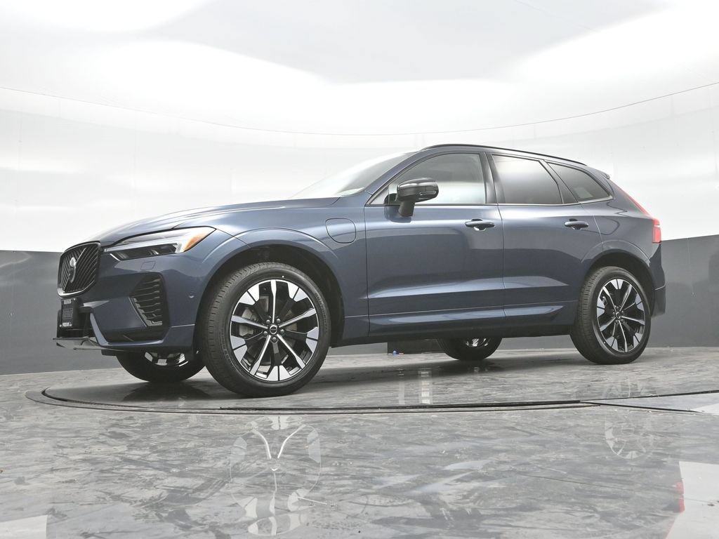 New 2026 Volvo XC60 T8 Plus w/ Climate Package AWD/4WD image 24