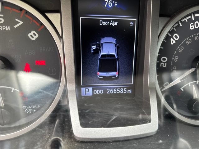 Used 2017 Toyota Tacoma TRD Off-Road AWD/4WD image 23
