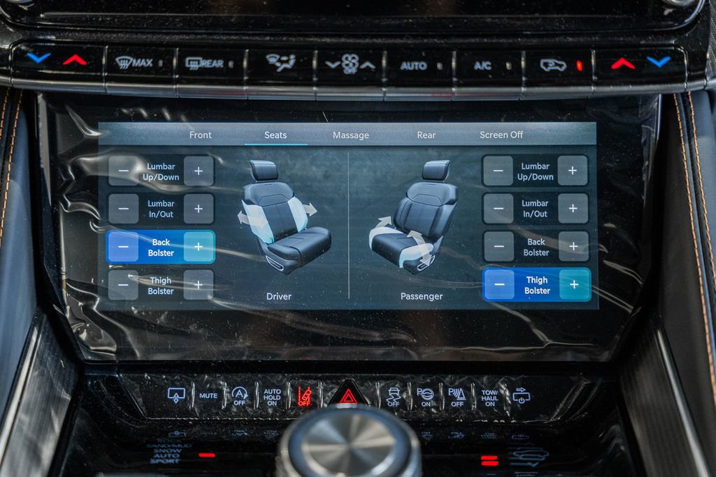 New 2024 Jeep Grand Wagoneer Series III w/ HD Trailer Tow Package image 26