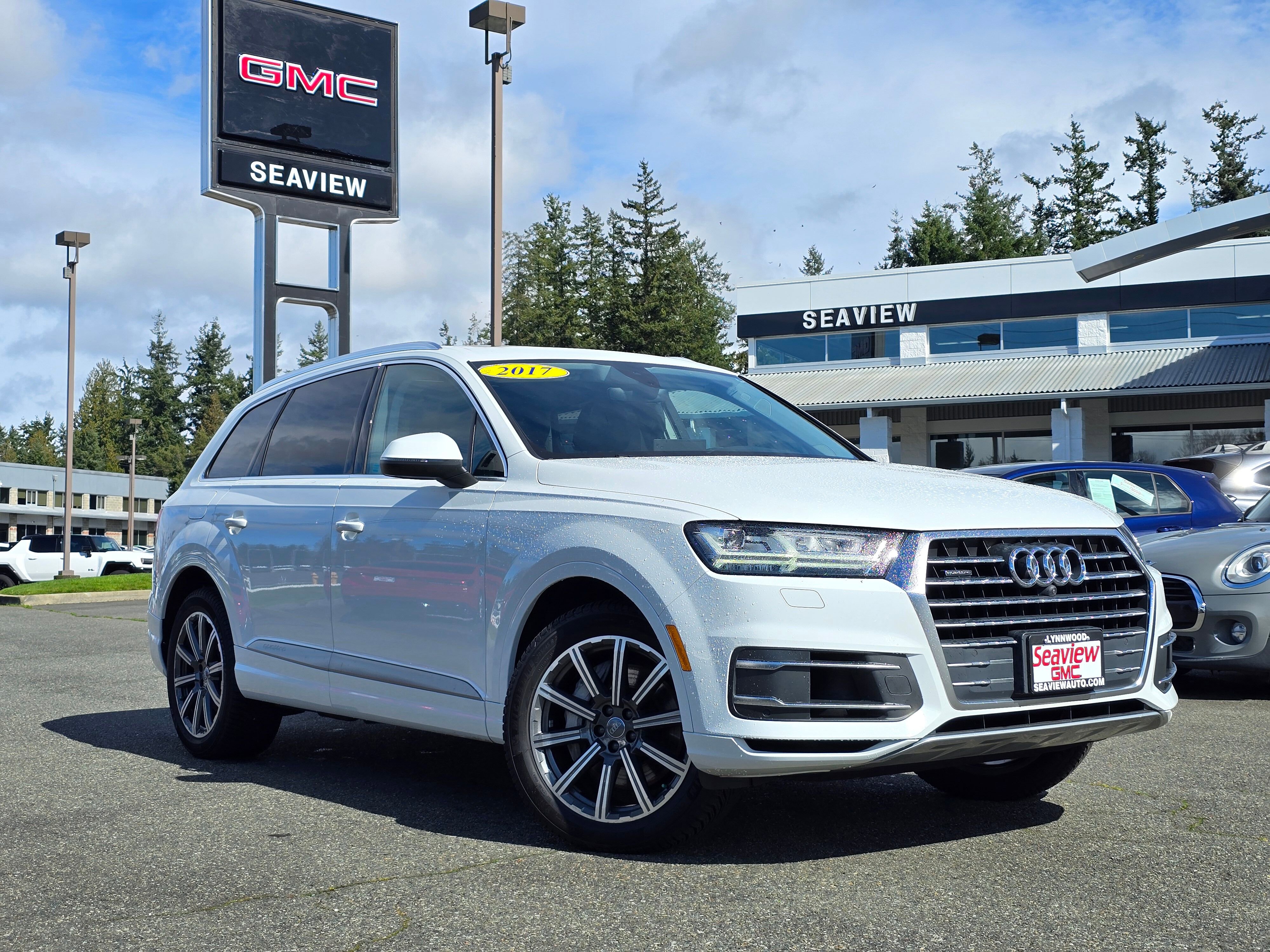 Used 2017 Audi Q7 3.0T Premium Plus w/ Premium Plus Package