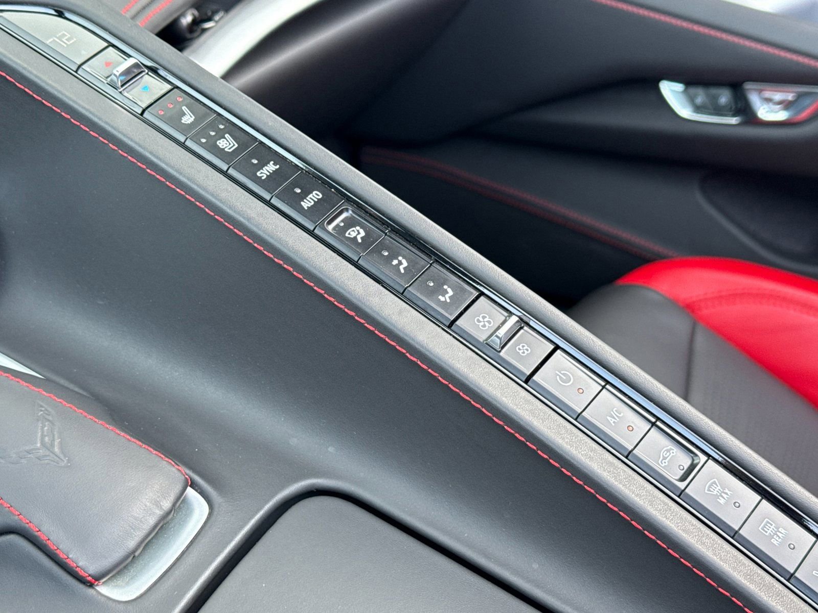 Used 2021 Chevrolet Corvette Stingray Premium Conv w/ 3LT image 20