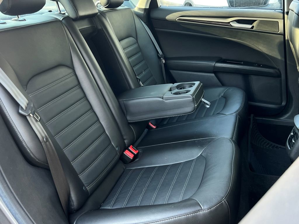 Used 2014 Ford Fusion SE w/ Equipment Group 202A image 13