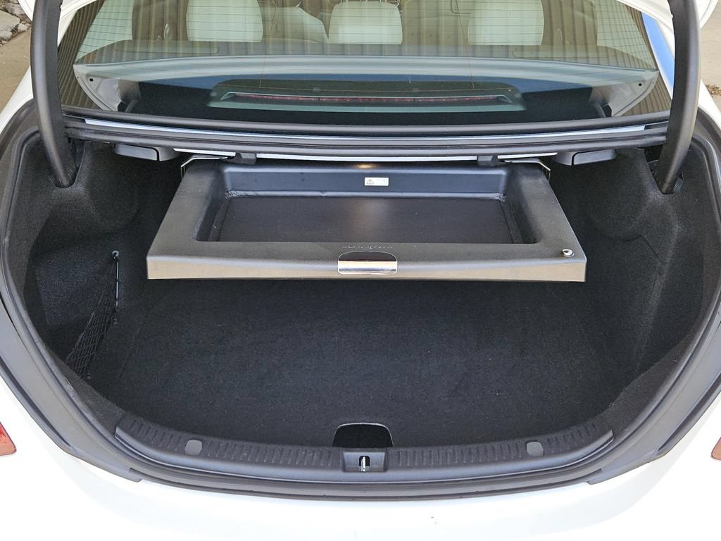 Used 2019 Mercedes-Benz E 300 4MATIC image 12