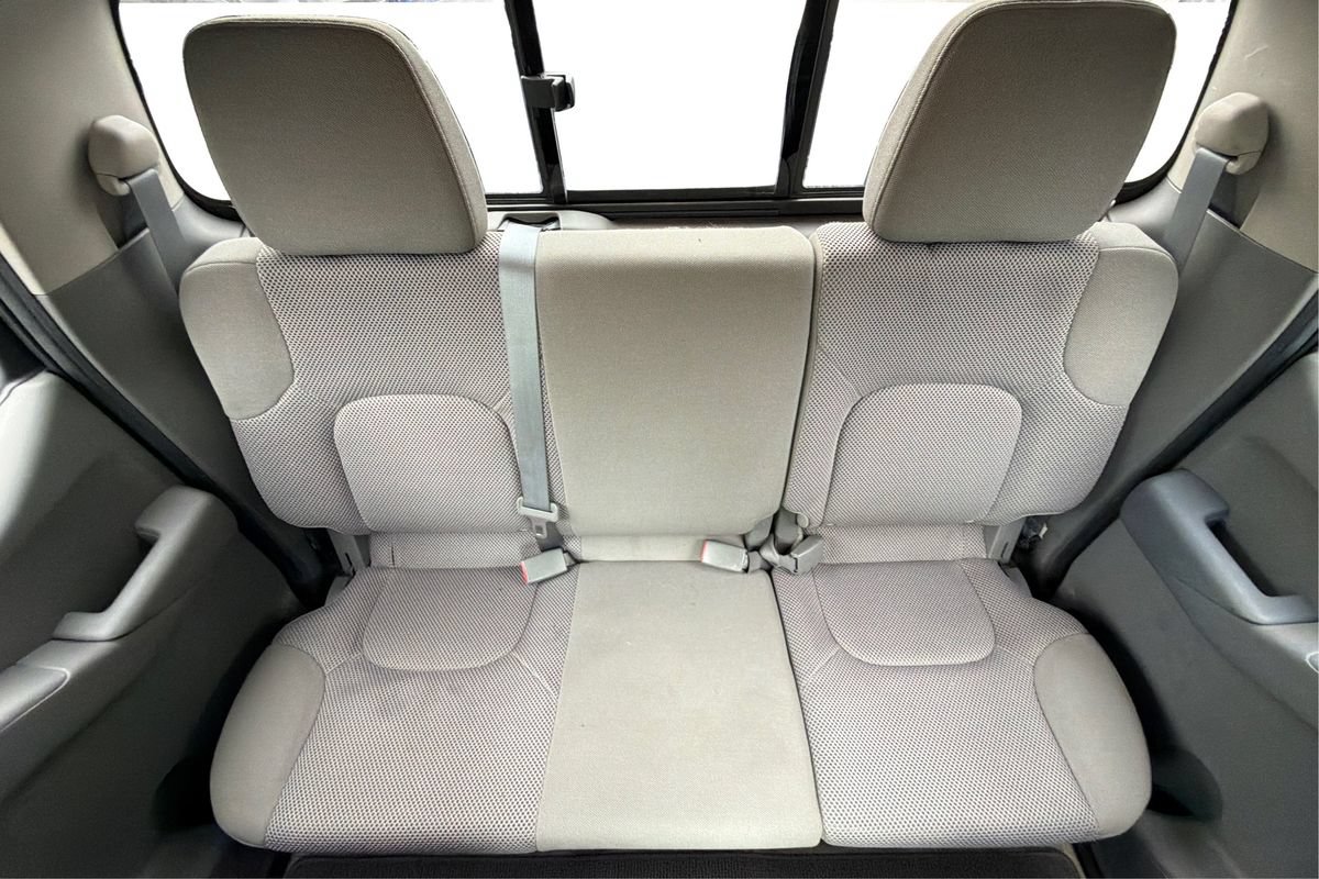 Used 2018 Nissan Frontier SV RWD image 12