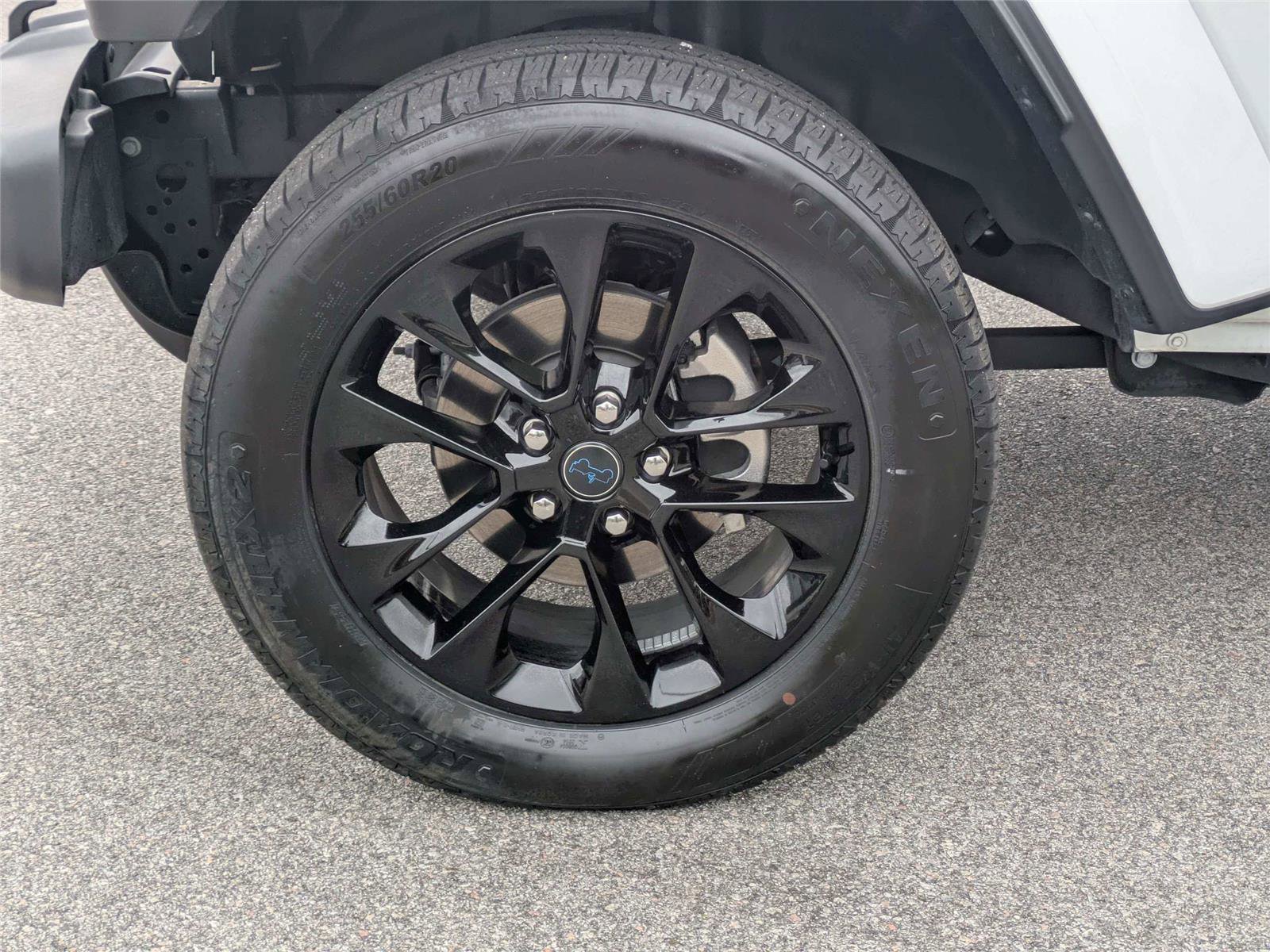 Used 2025 Jeep Wrangler Sahara w/ Safety Group AWD/4WD image 14