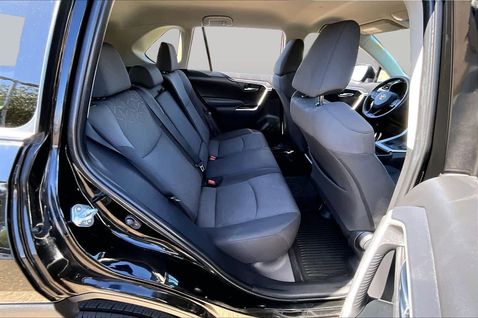 Certified 2021 Toyota RAV4 XLE AWD/4WD image 19