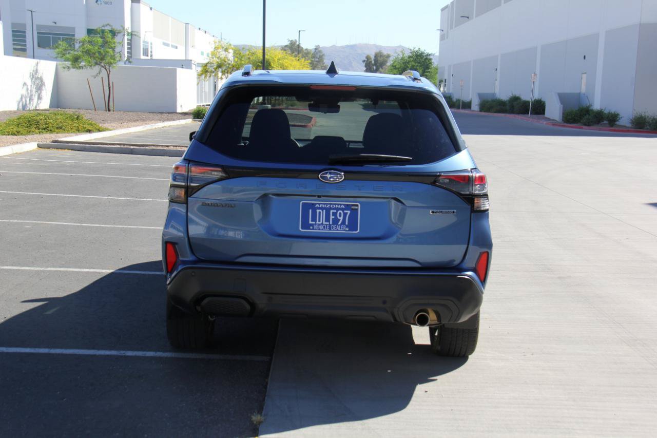 Used 2025 Subaru Forester Touring AWD/4WD image 6