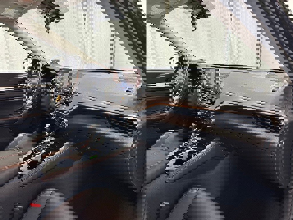 Used 2024 Nissan Altima 2.5 SR image 56