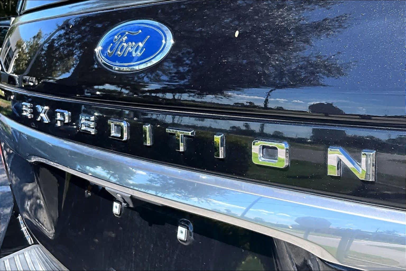 Used 2024 Ford Expedition Platinum RWD image 10
