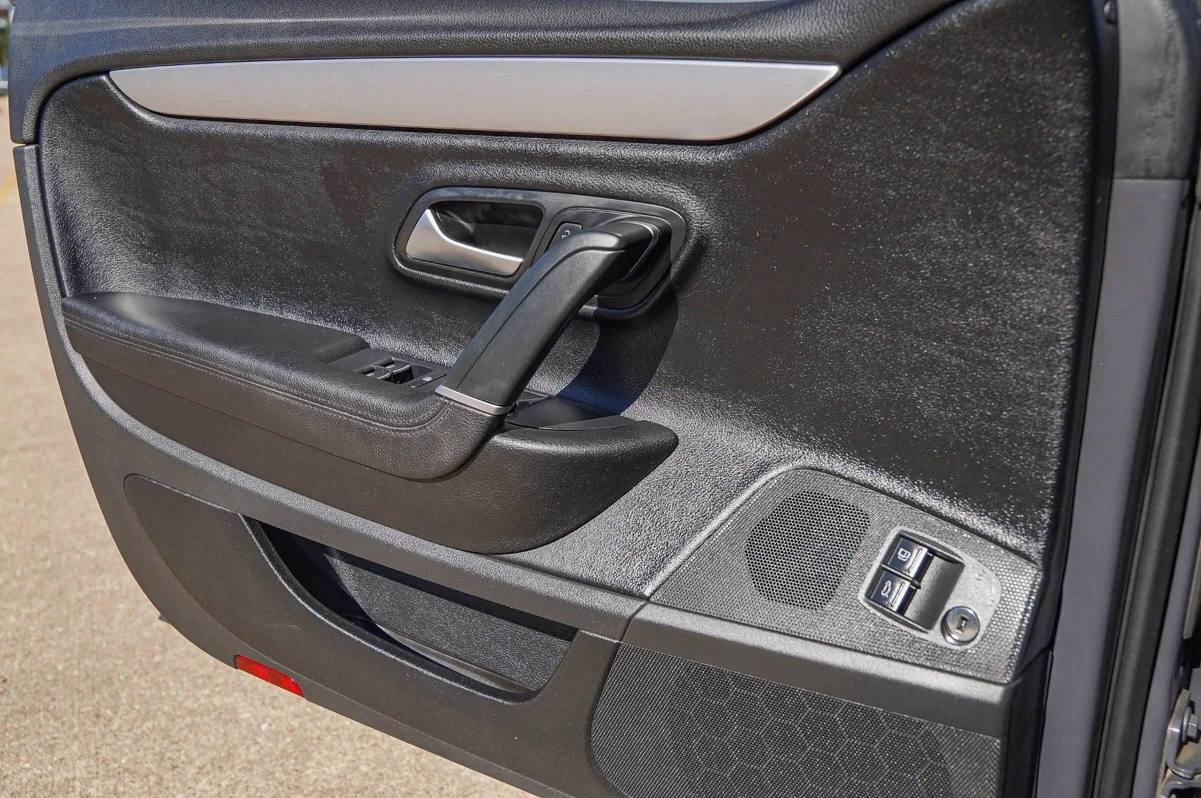 Used 2012 Volkswagen CC Lux Limited image 31