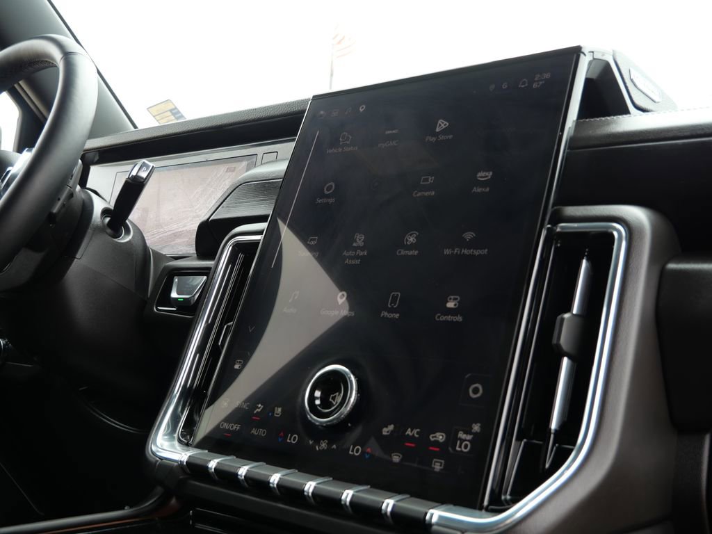 Used 2025 GMC Yukon Denali AWD/4WD image 20