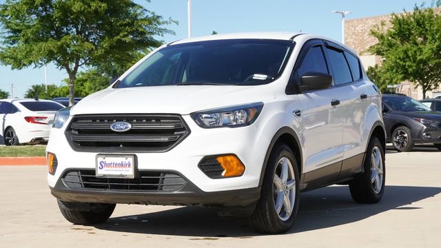 Used 2018 Ford Escape S image 3
