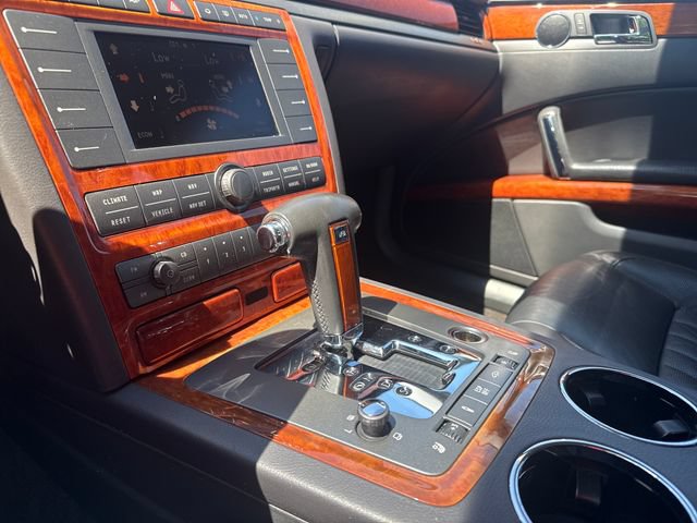 Used 2004 Volkswagen Phaeton V8 AWD/4WD image 18