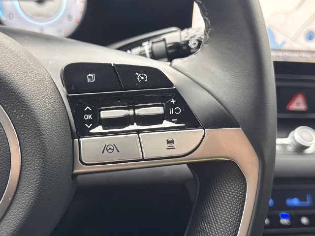 Used 2023 Hyundai Elantra SEL w/ Convenience Package FWD image 35