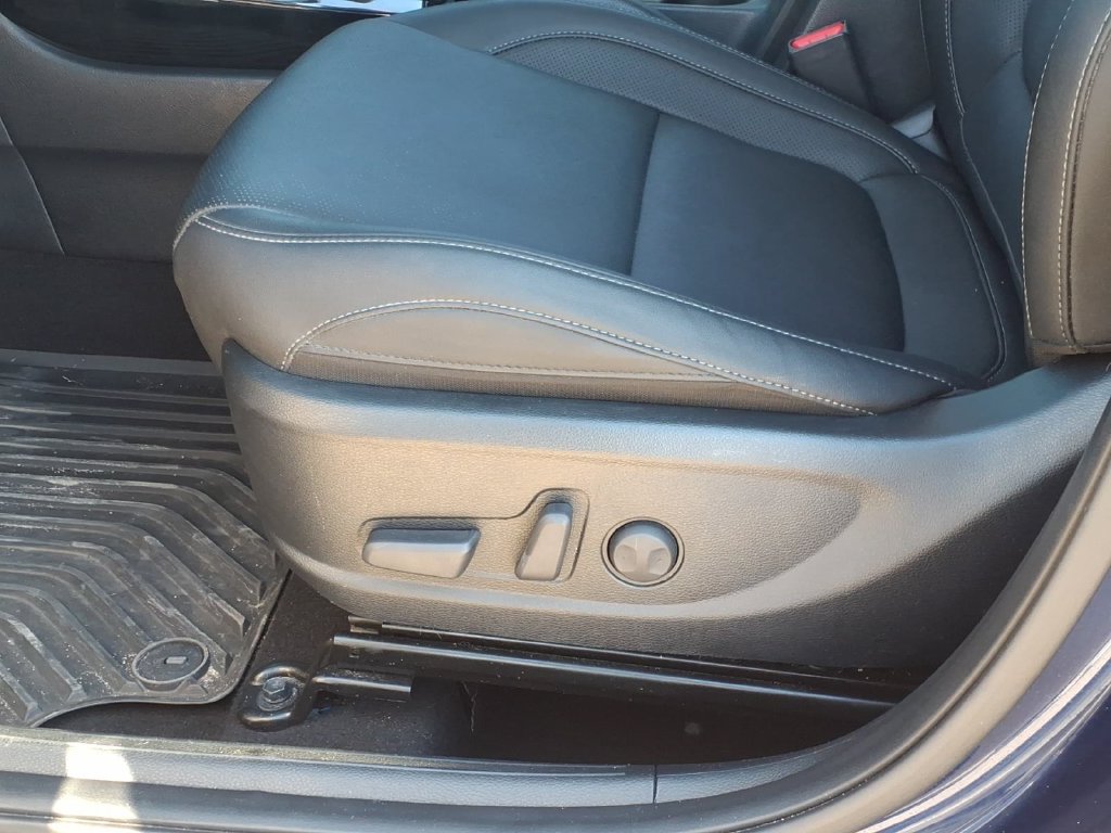 Used 2024 Kia Seltos EX FWD image 25