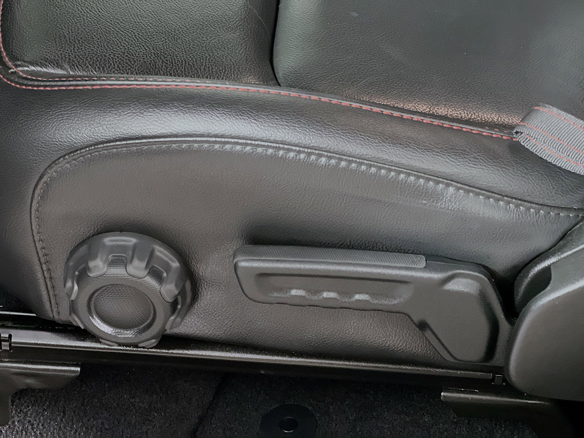 Used 2020 Jeep Gladiator Rubicon image 16