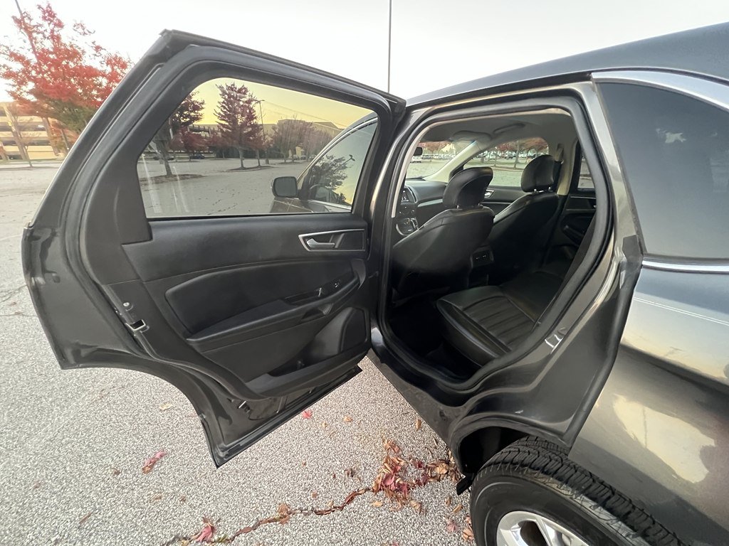 Used 2015 Ford Edge SEL w/ Equipment Group 201A AWD/4WD image 14
