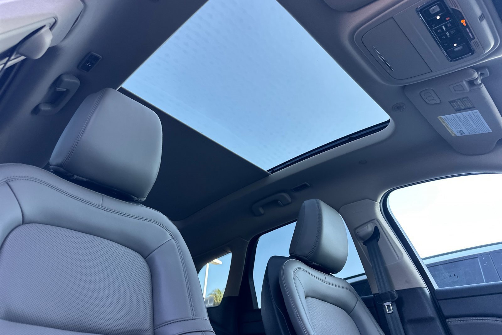 New 2025 Lincoln Corsair Reserve image 16