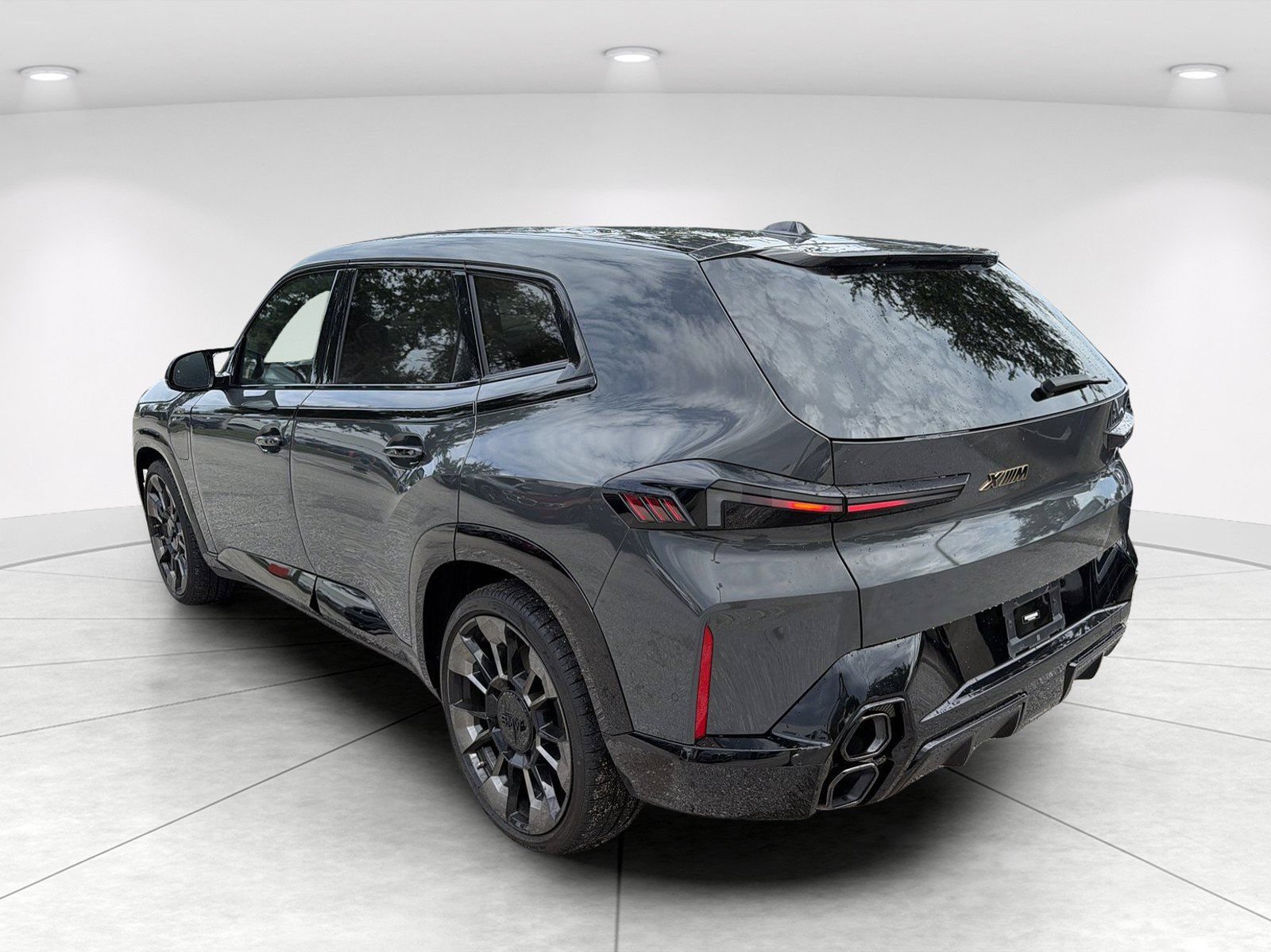 Used 2023 BMW XM AWD/4WD image 6